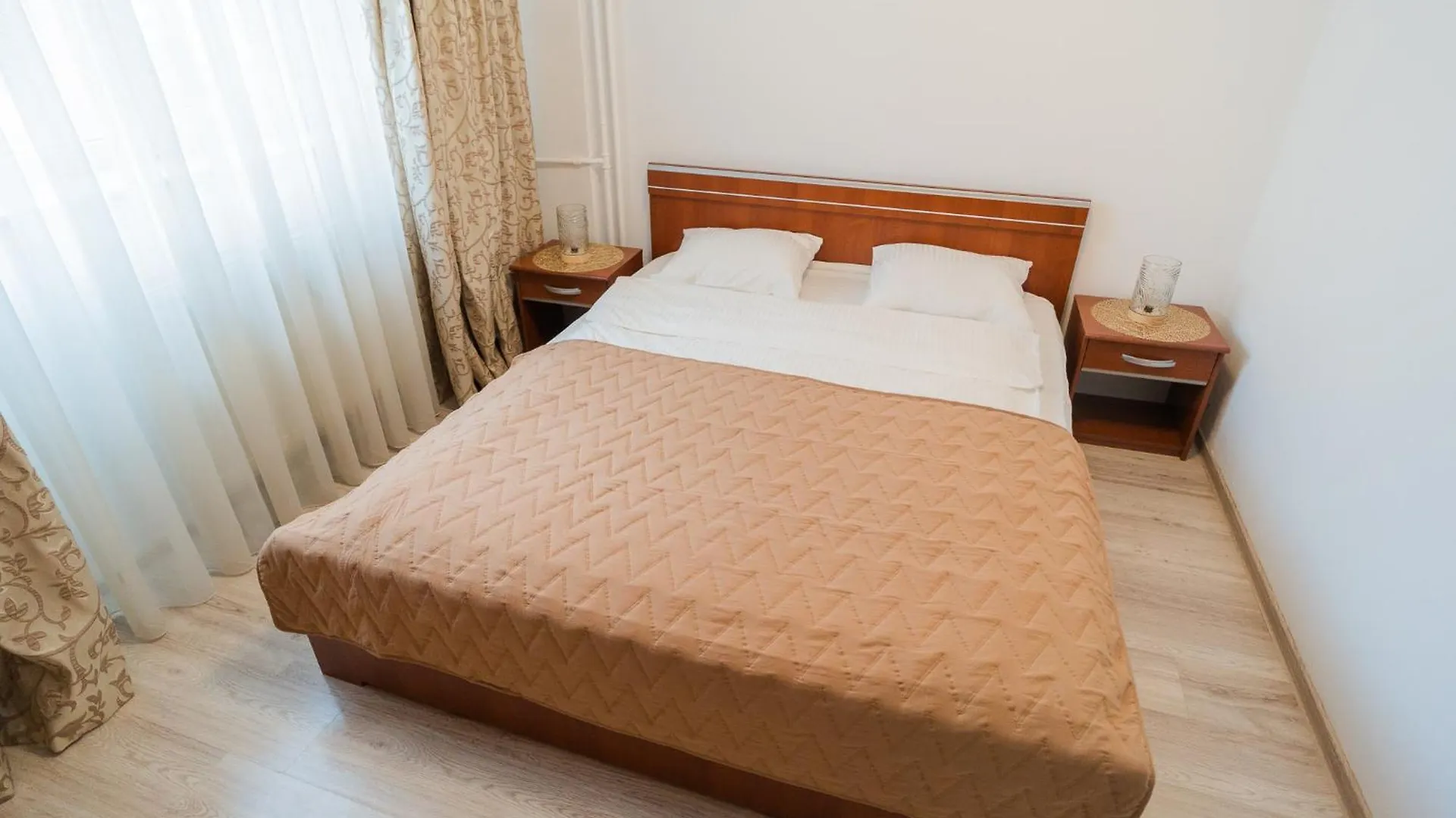 Apartment Spacious Stay Near City Center Bucharest