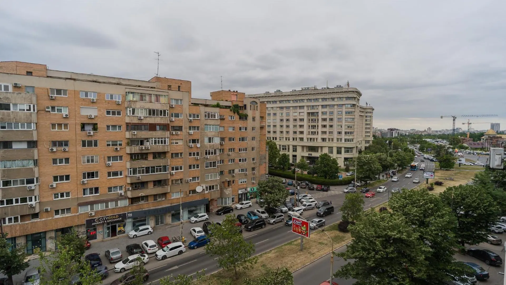 Spacious Stay Near City Center Bucharest