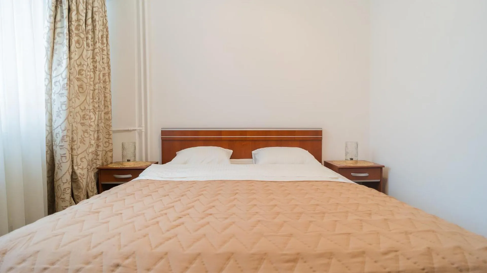 Apartment Spacious Stay Near City Center Bucharest Romania