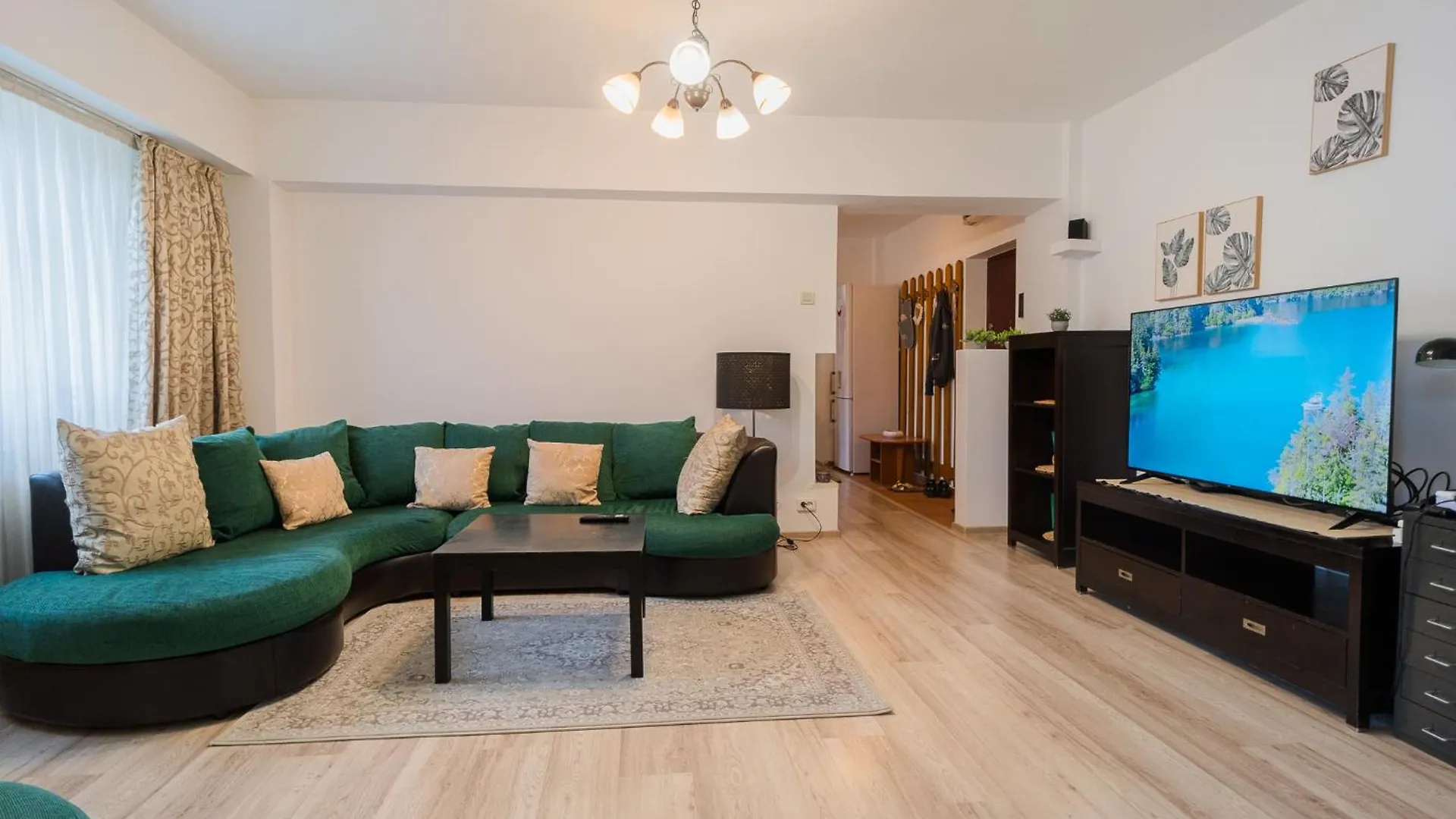 Spacious Stay Near City Center Bucharest